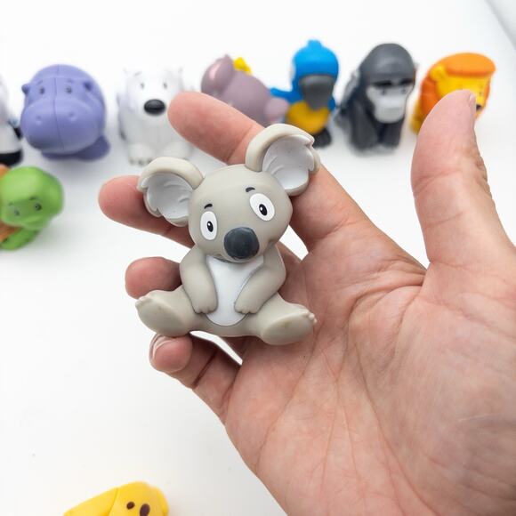 Lot Of 13 Fisher-Price Little People Zoo Animals Safari Zookeeper Turtle Koala - Picture 5 of 14